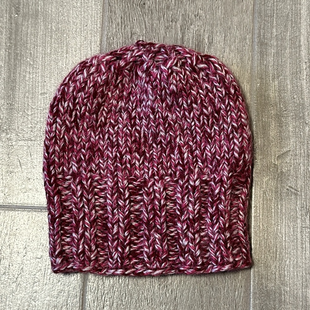Handmade knitted hat - Picture 3 of 5
